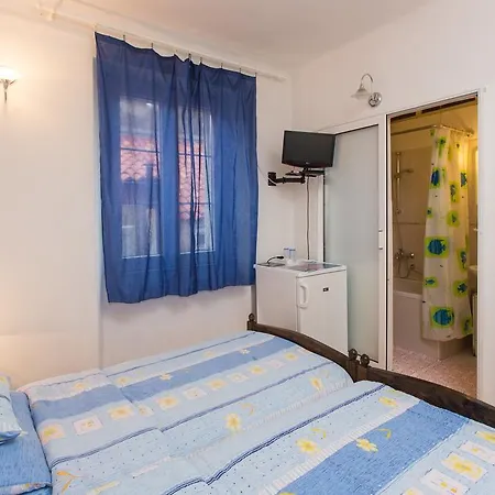 Gull's Guest house